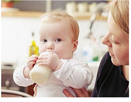 宝宝断母乳后不喝奶粉怎么办？妈妈需做到这几点