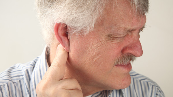 美尼尔氏综合征和耳石症的区别（美尼尔氏综合征与耳石症的区别）