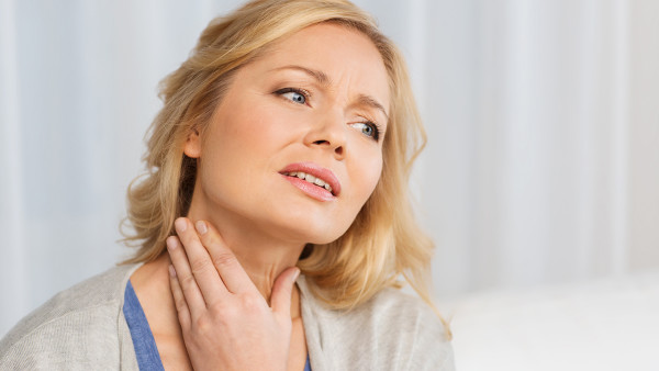 甲状腺癌导致喉咙哑
