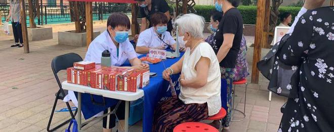 北京北苑中医院进社区义诊活动：专注甲状腺健康，把握健康未来！
